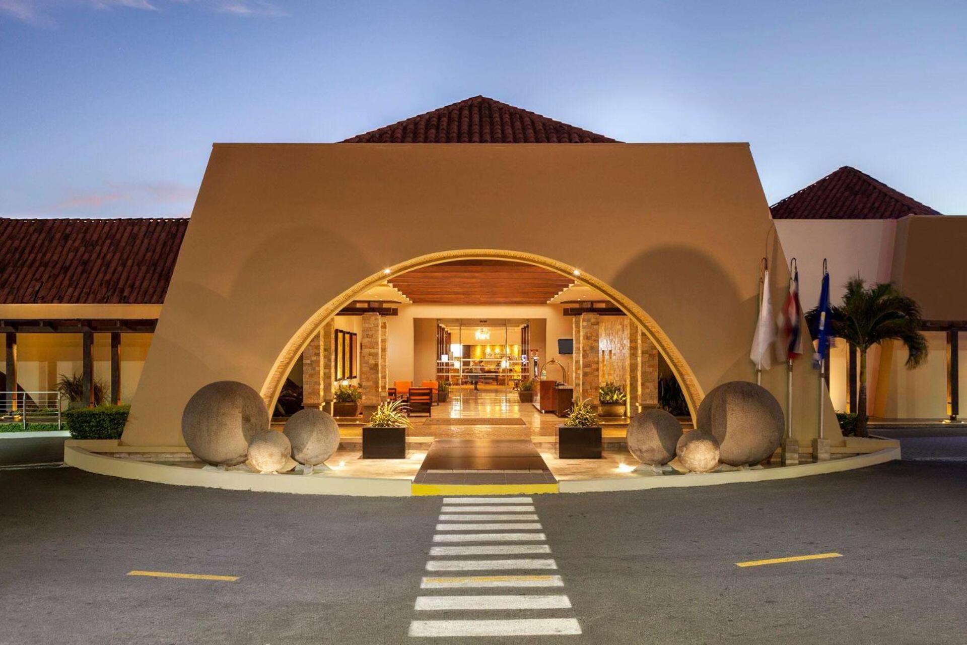 Wyndham San Jose Herradura 외부 사진 The entrance of the hotel